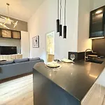 Buda Retreat - Modern 2Br